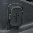 CFMOTO 450NK USB csatlakozó