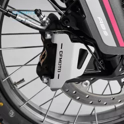 CFMOTO 450MT Első féknyereg védőburkolat