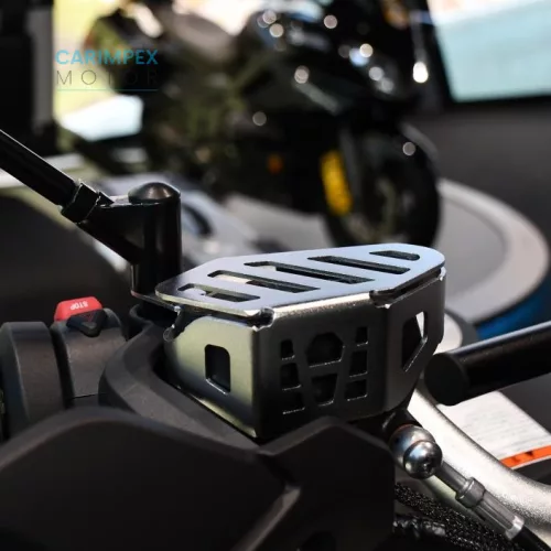 CFMOTO 800MT Első fékfolyadék tartály védőburkolat