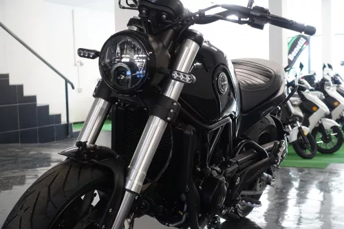 Benelli Leoncino 500