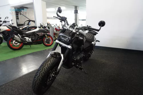 Benelli Leoncino Bobber 400